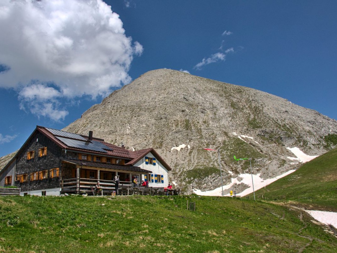  Kaiserjochhaus mit Griesskopf
